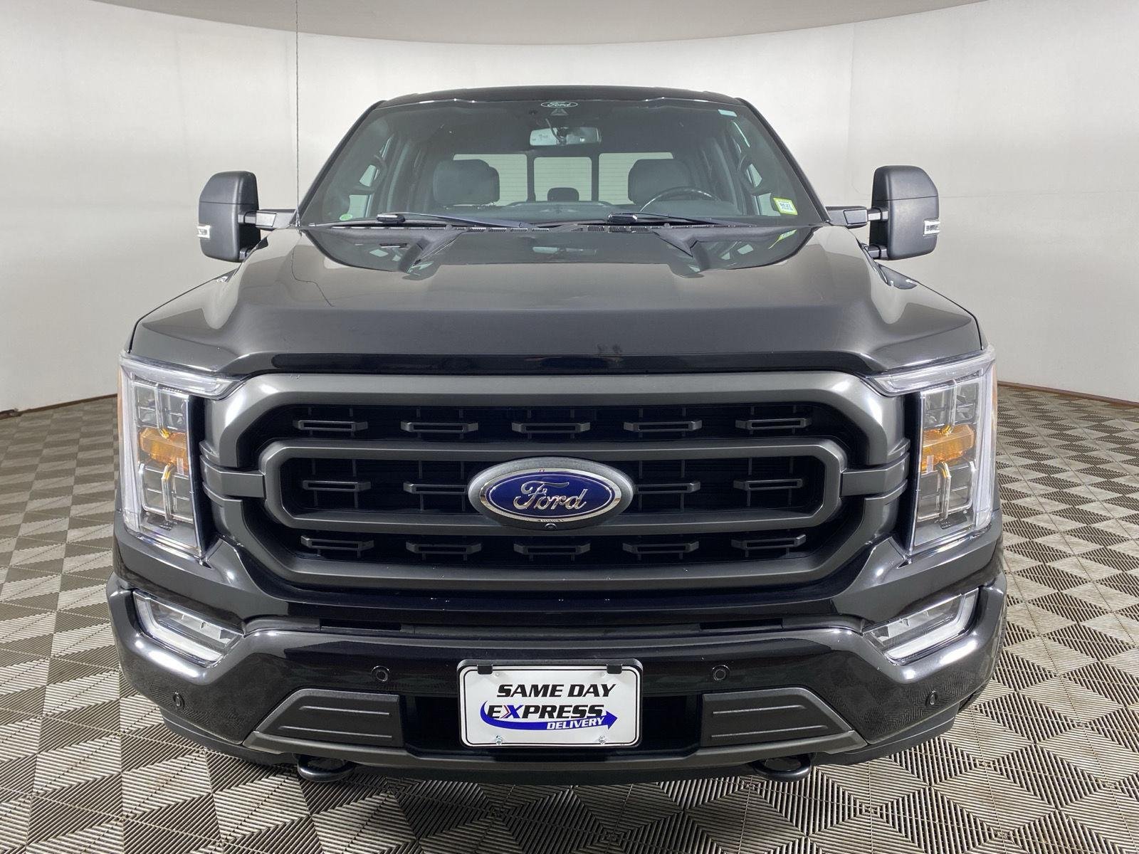 Used 2021 Black Metallic Ford XLT image 2