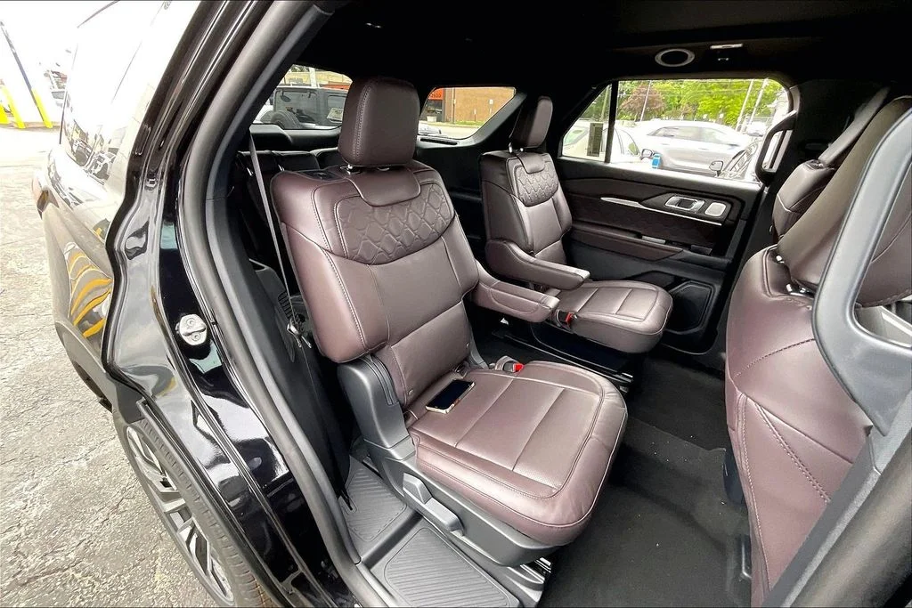 New 2026 Agate Black Metallic Ford Platinum™ image 26