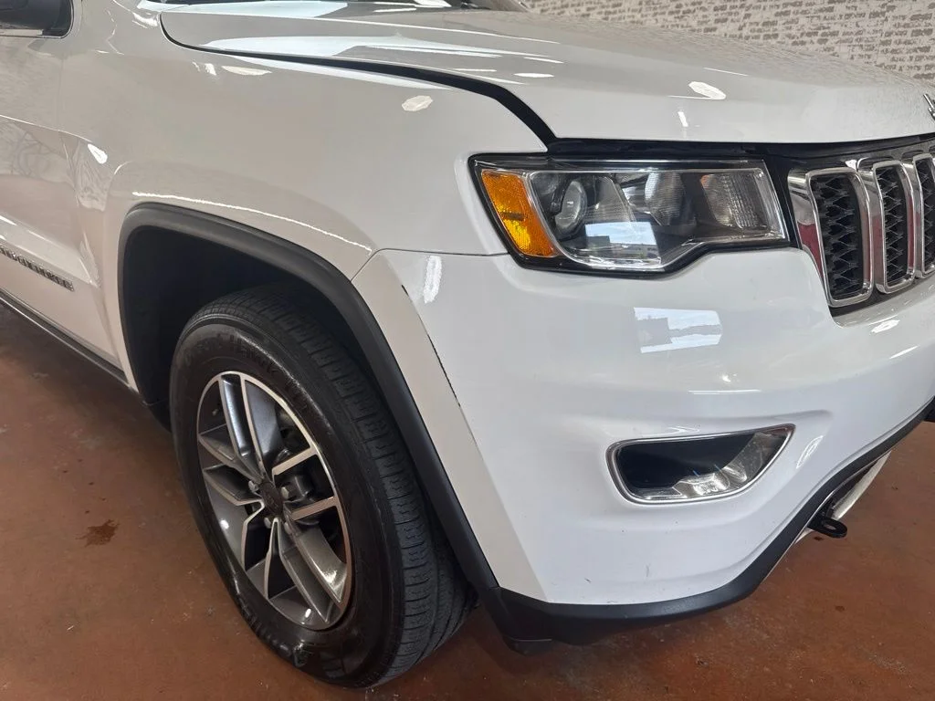 Used 2022 White Jeep Limited image 9