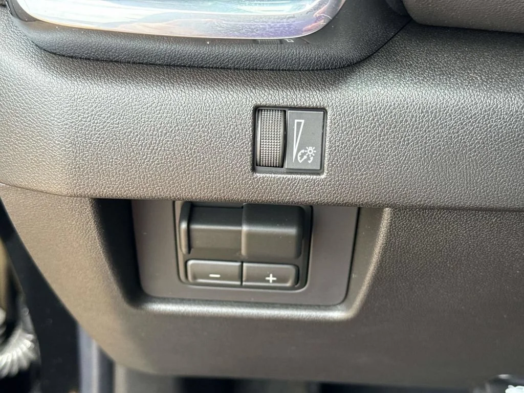 New 2026 Onyx Black GMC Elevation image 36