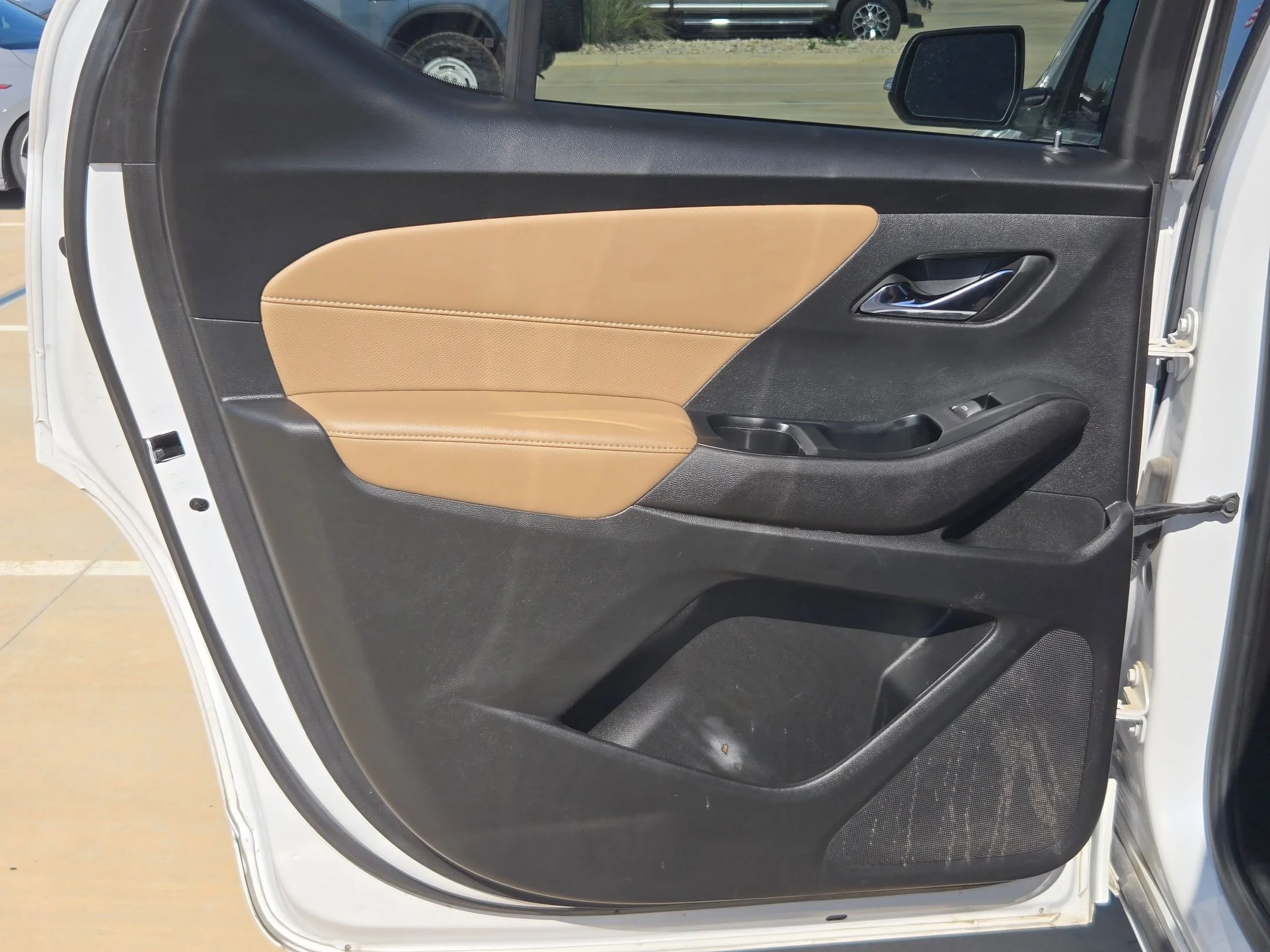 Used 2023 Beige Chevrolet Premier image 14