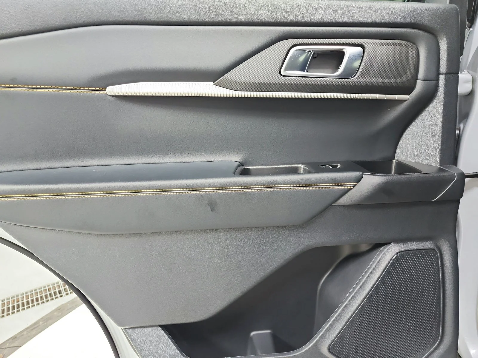 New 2026 White Ford Tremor image 38