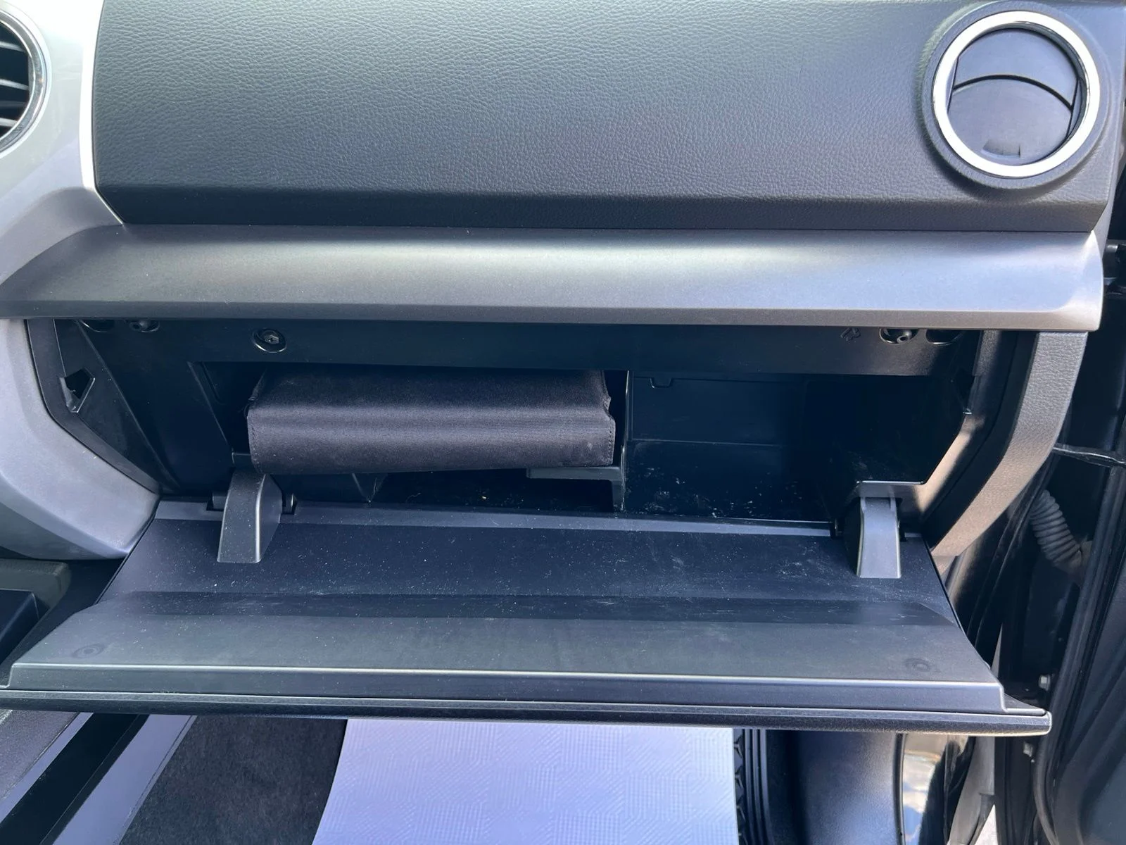 Used 2017 Black Toyota SR5 image 52