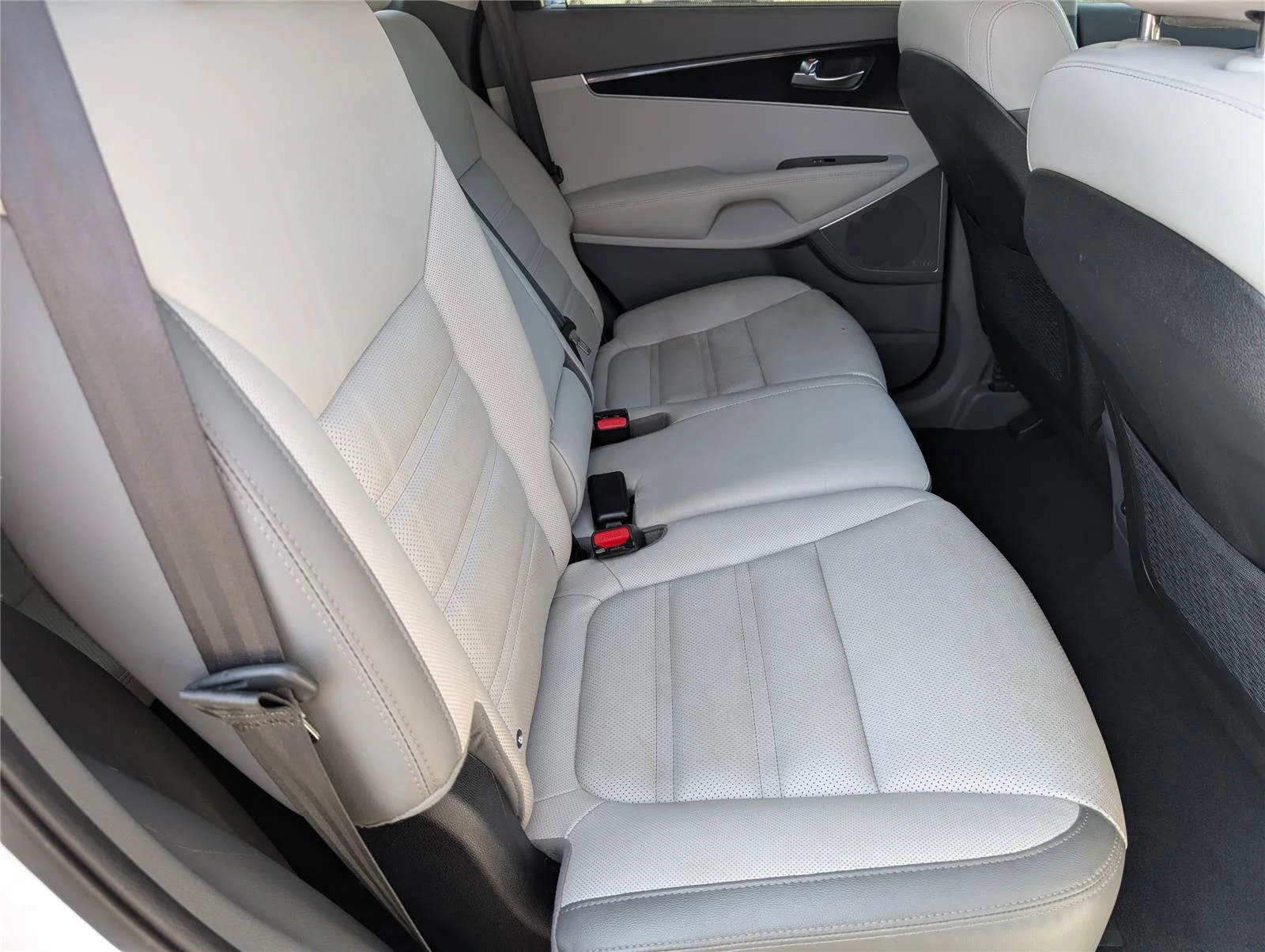 Used 2017 Snow White Pearl Kia SX V6 image 37