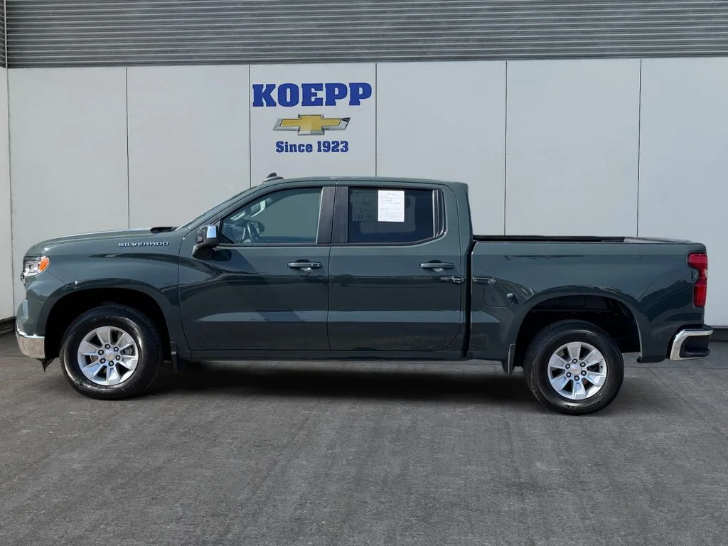 Used 2025 Cypress Gray Chevrolet LT image 2