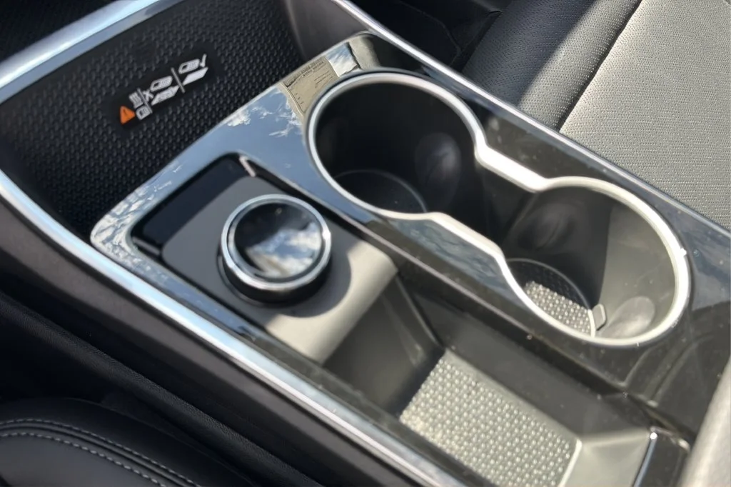 New 2027 Summit White Chevrolet LT image 33