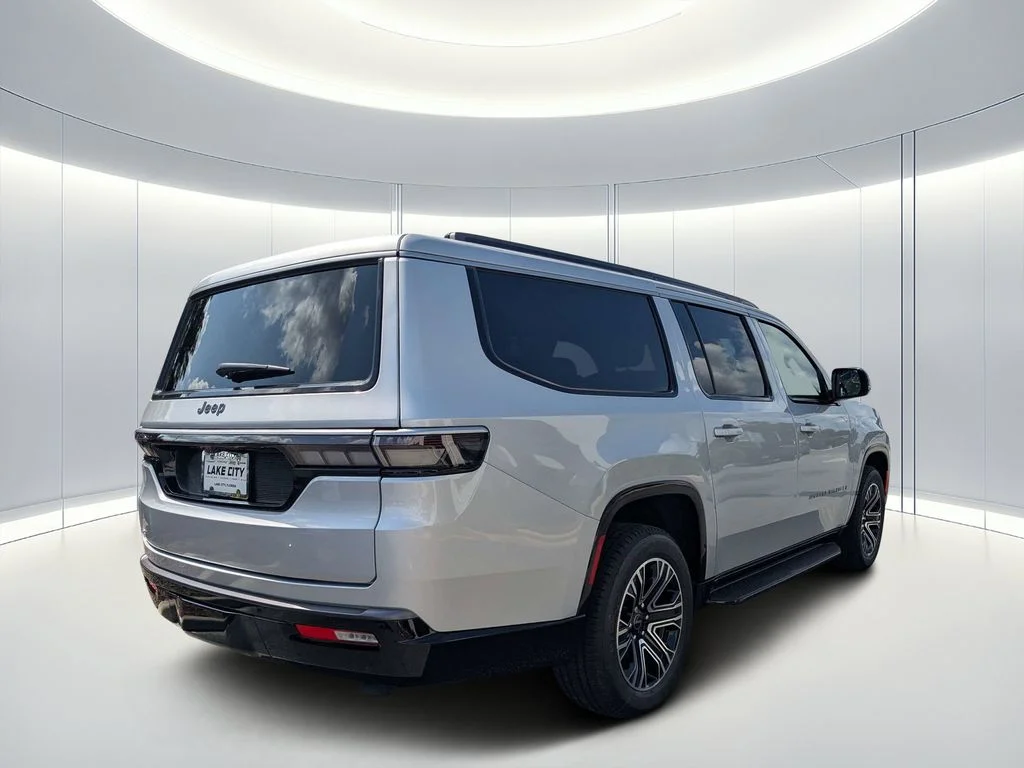 New 2026 Silver Zynith Jeep  image 4