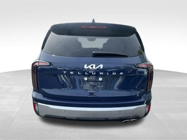Used 2024 Black Kia EX image 6