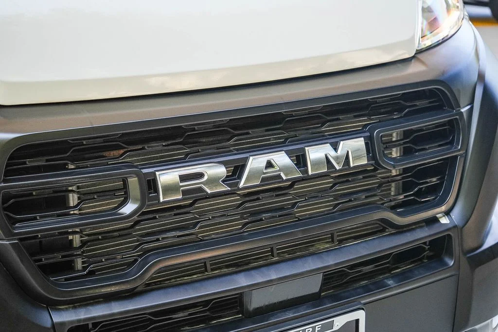 New 2026 Bright White Clear-Coat Exterior Paint RAM High Roof image 9