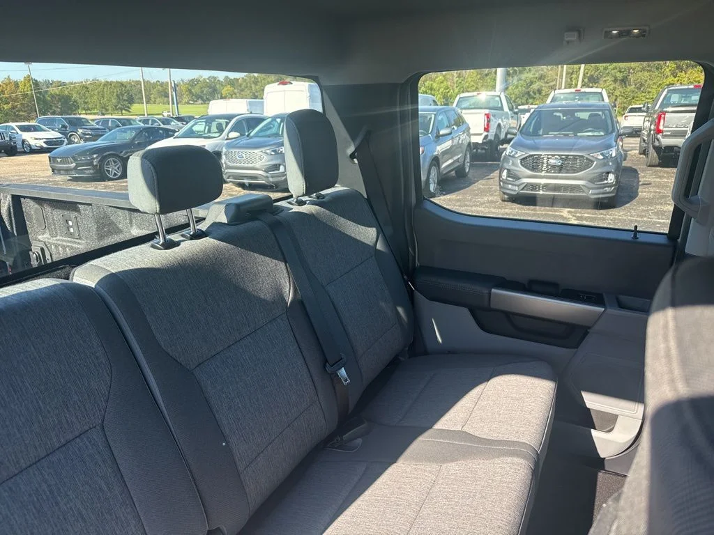 New 2026 Avalanche Ford F-250® XL image 9
