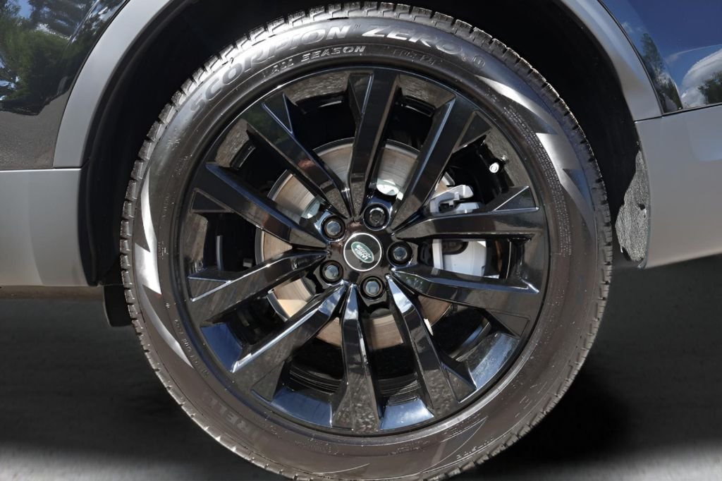 2026 Land Rover Discovery S - Photo 12