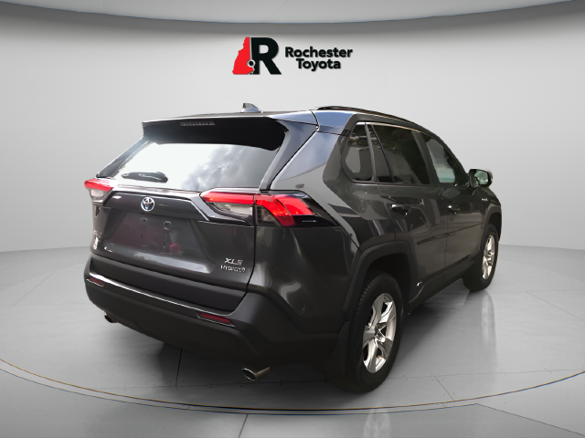 Used 2021 Gray Toyota XLE image 7