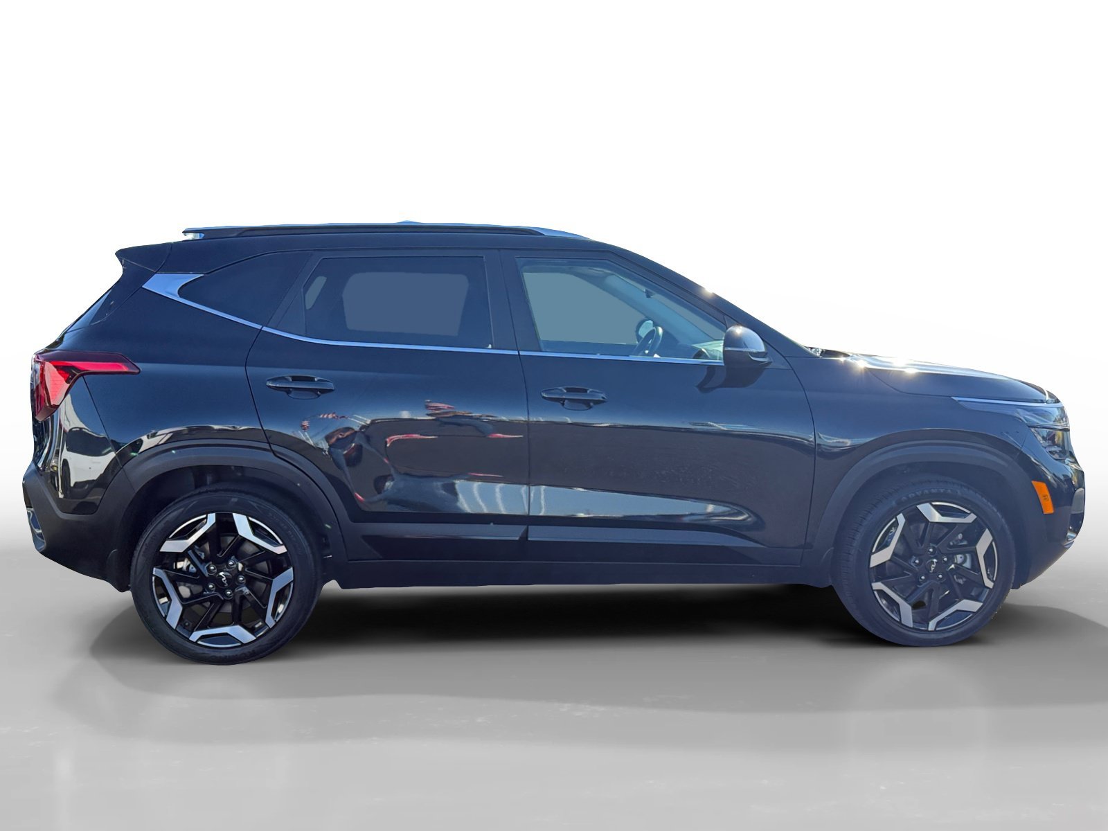 Used 2024 Black Kia SX image 6