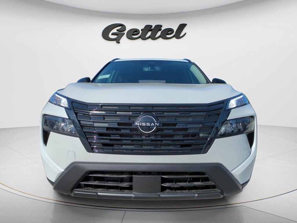 New 2026 Everest White Pearl TriCoat Nissan Dark Armor™ image 3