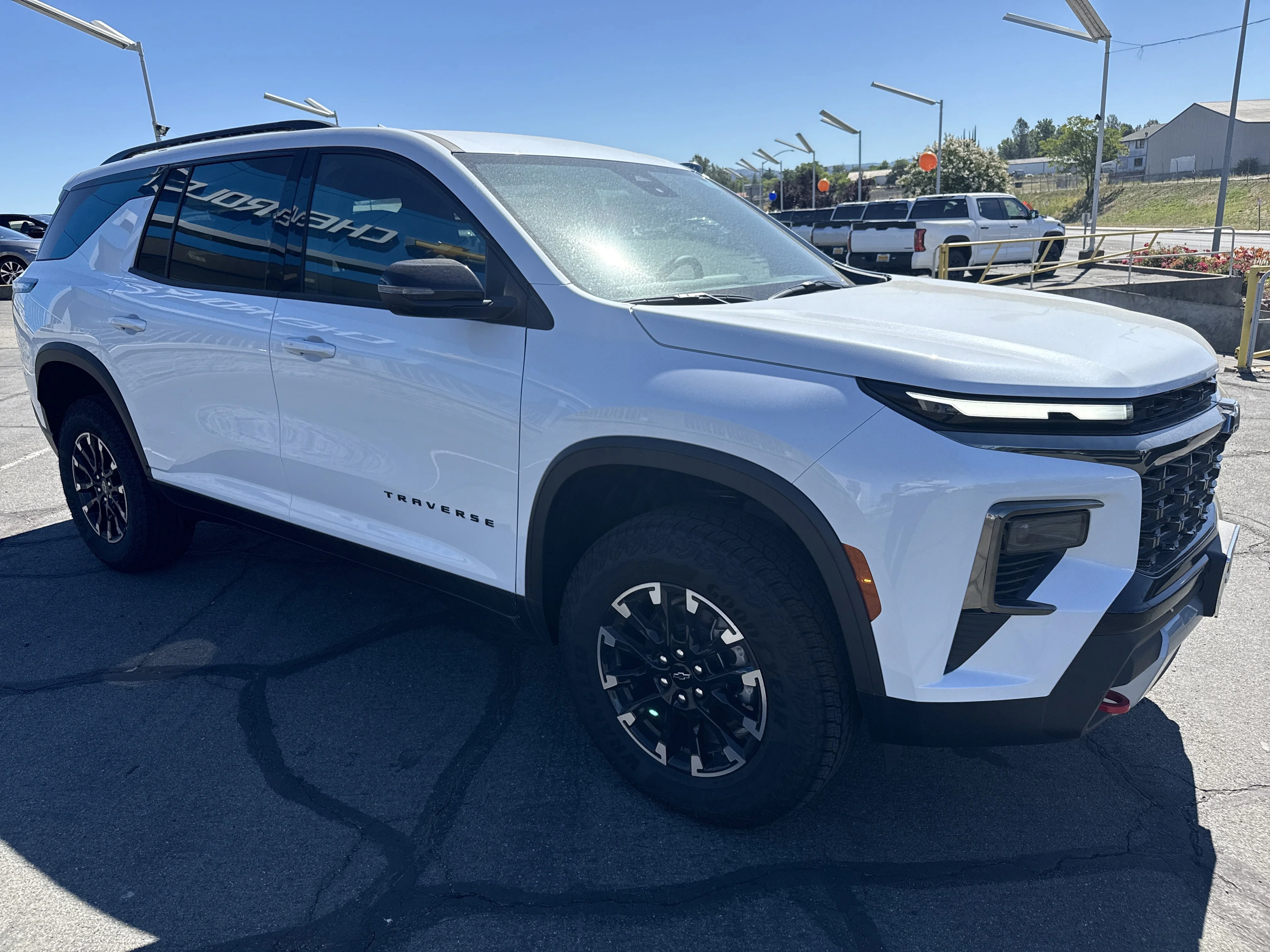 New 2026 Polar White Tricoat Chevrolet Z71 image 6