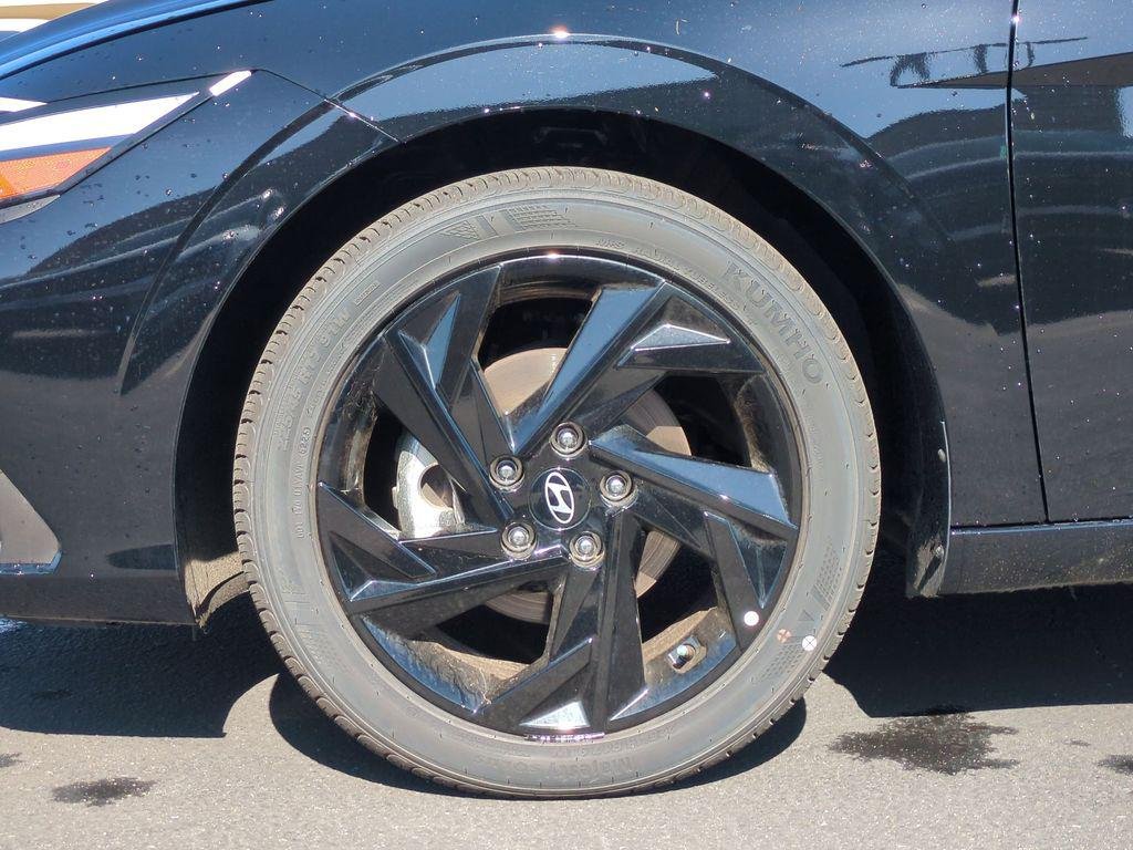 New 2026 Black Hyundai SEL Sport image 11