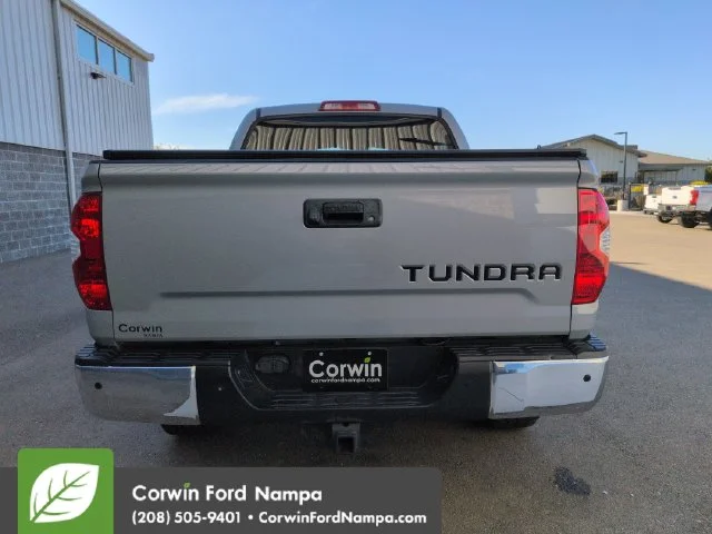 Used 2018 Magnetic Gray Metallic Toyota  image 4