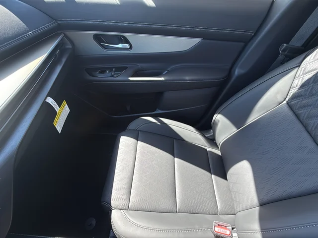 New 2026 Everest White Pearl TriCoat / Super Black Two-tone Nissan Platinum image 26