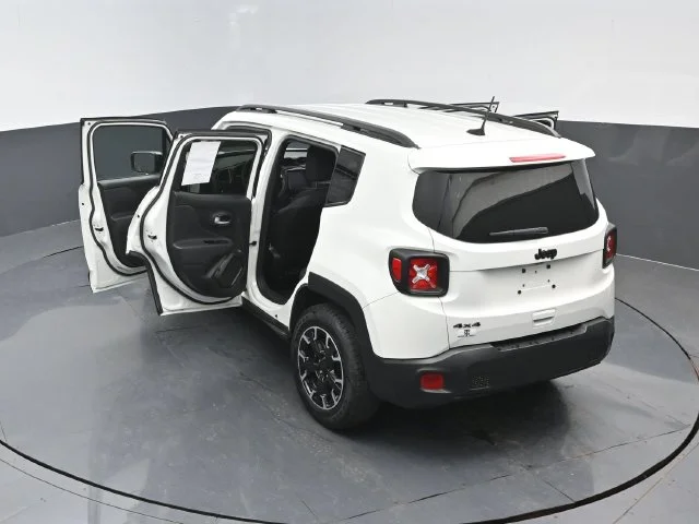 Certified Used 2023 Alpine White Clearcoat Jeep Latitude image 24