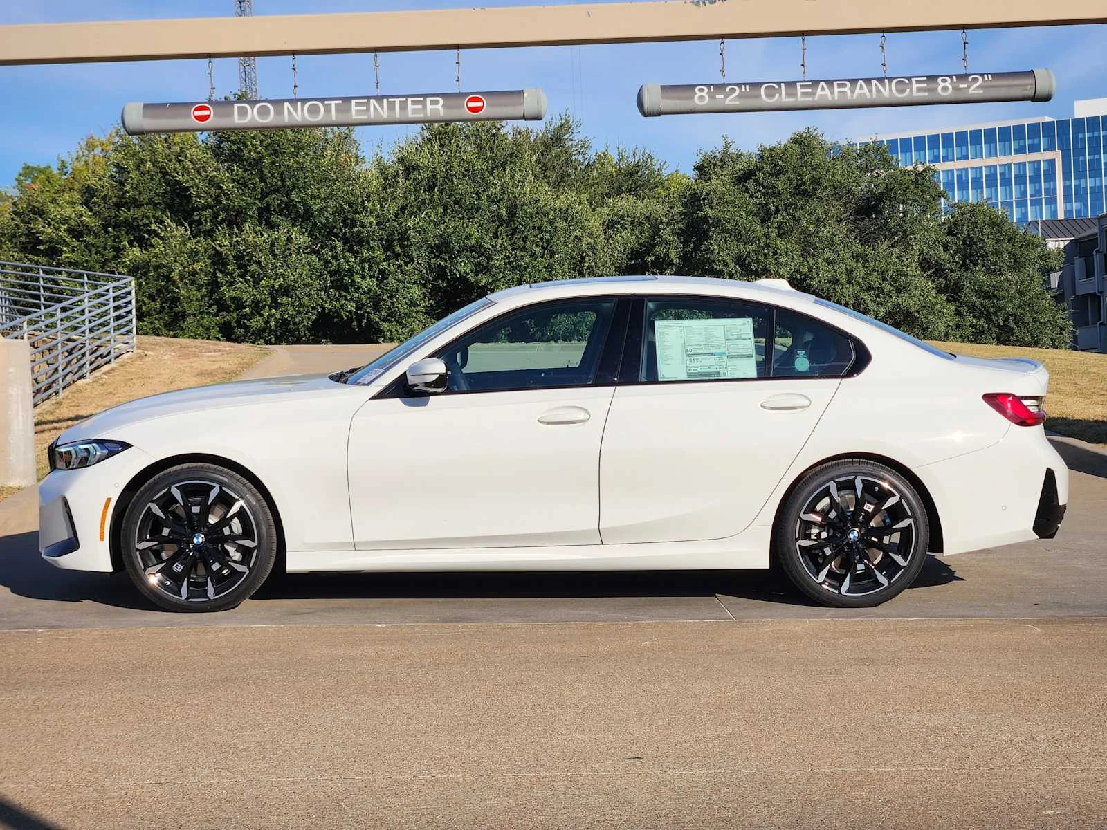New 2026 Alpine White BMW 330i NA image 2