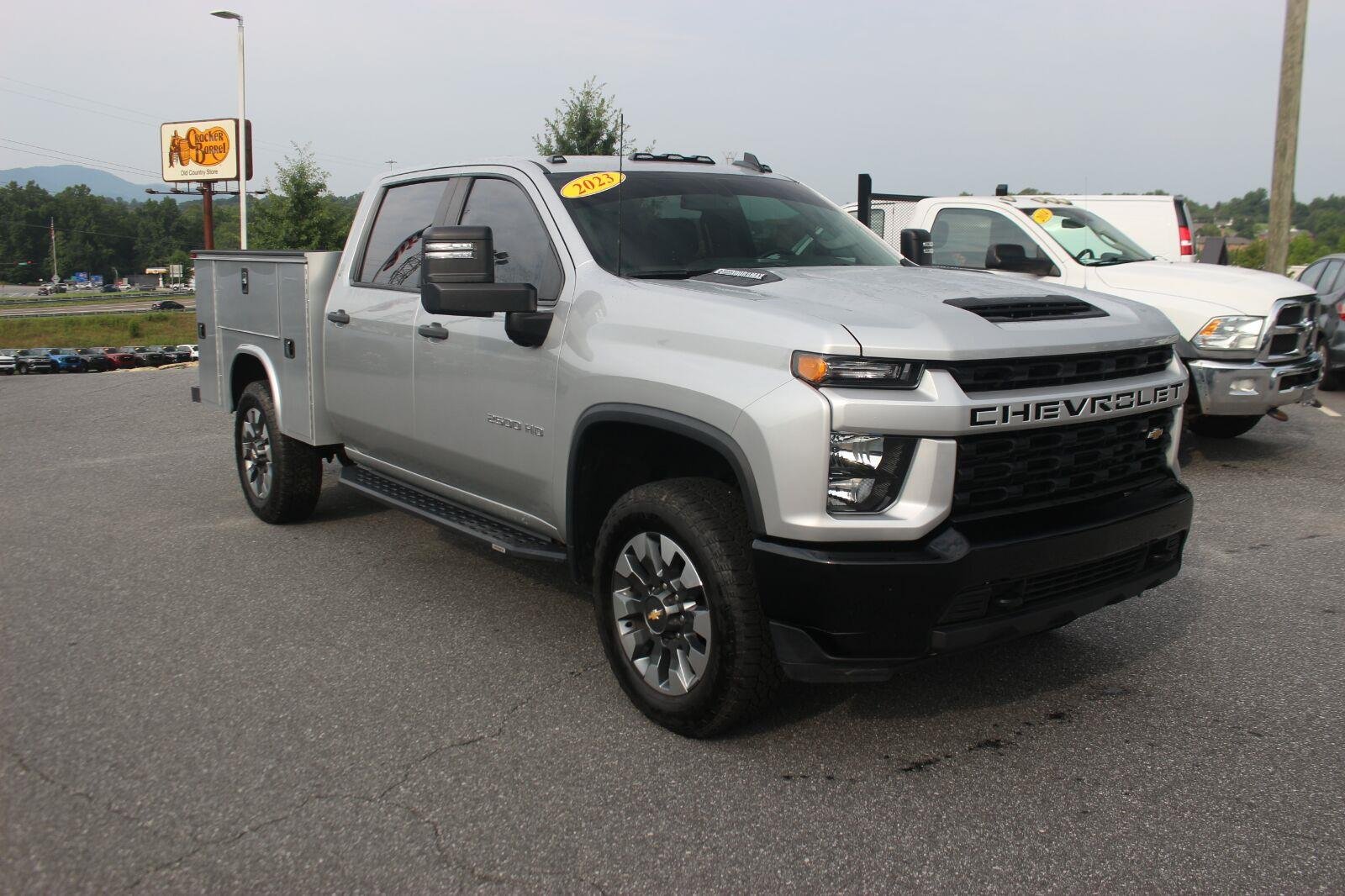 Used 2023 Silver Ice Metallic Chevrolet Custom image 2