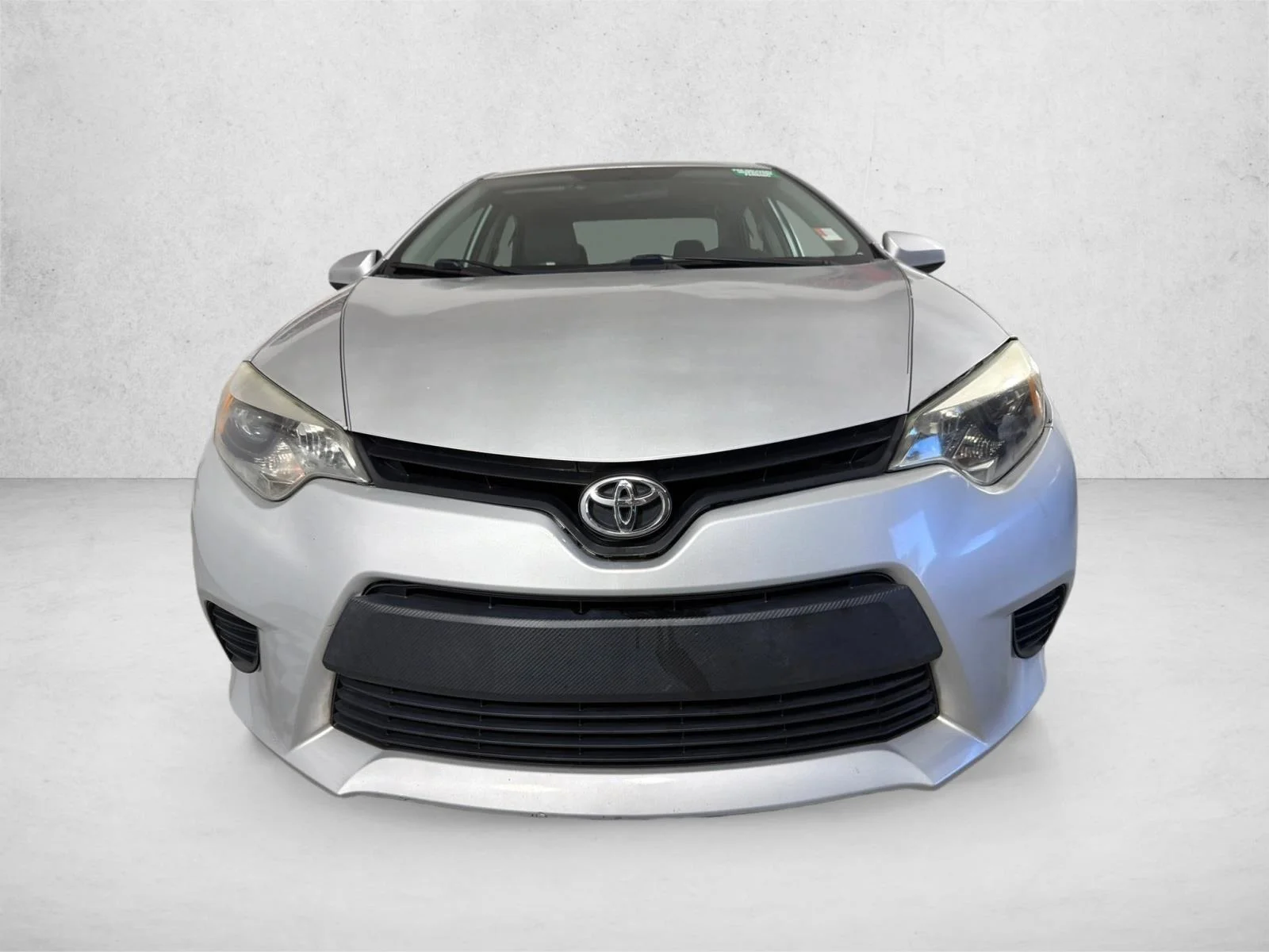 Used 2016 White Toyota L image 8