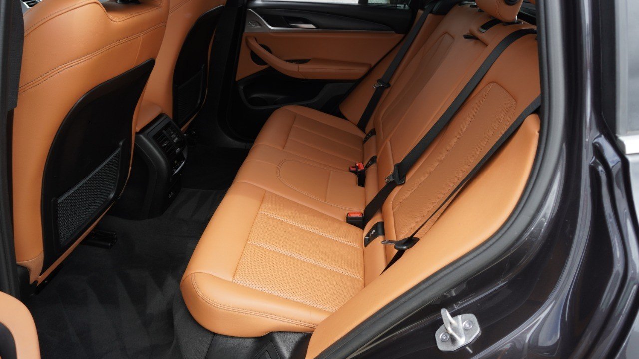 Used 2022 Gray BMW sDrive30i image 30