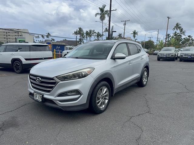 Used 2016 Molten Silver Hyundai SE image 1