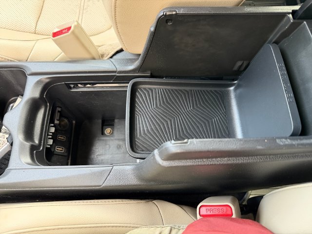 Used 2018 White Honda EX-L image 18