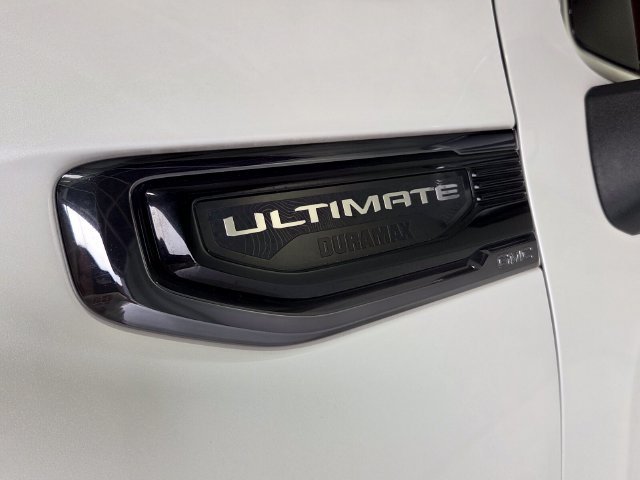 Used 2022 White GMC Denali Ultimate image 17