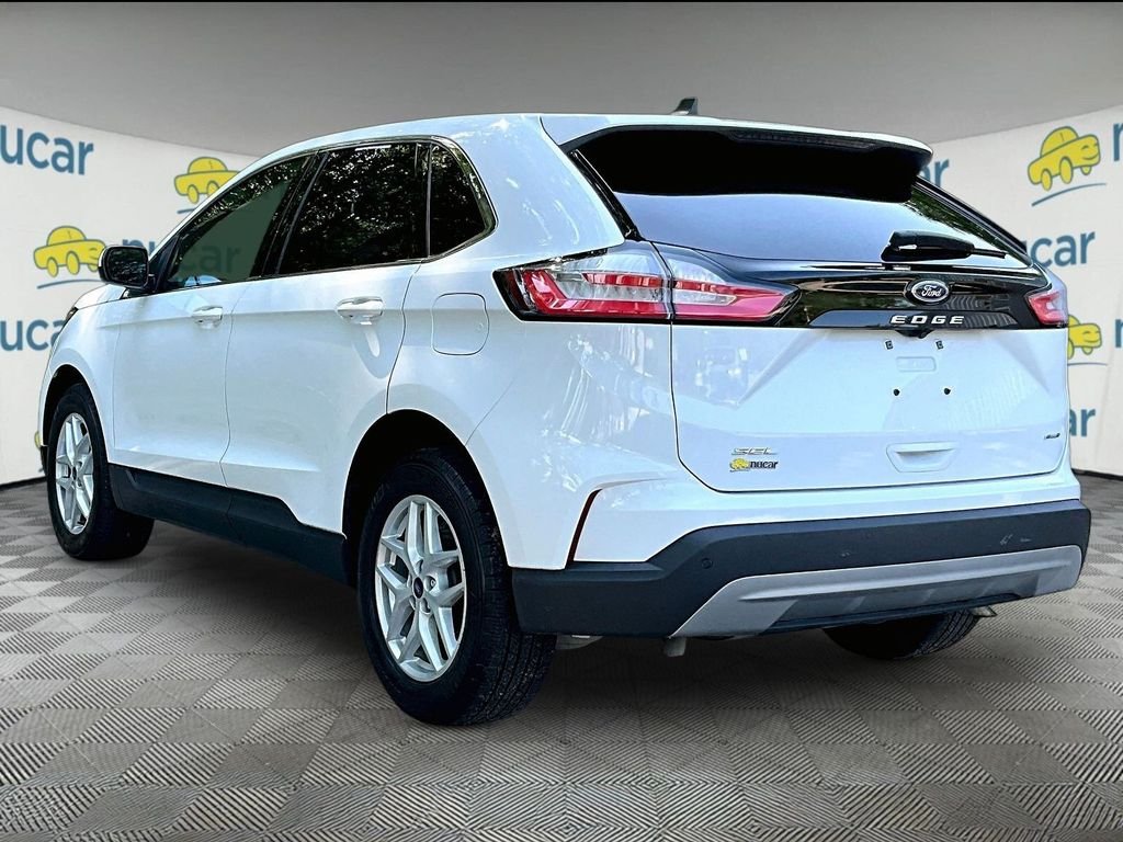 Used 2022 White Ford SEL image 4