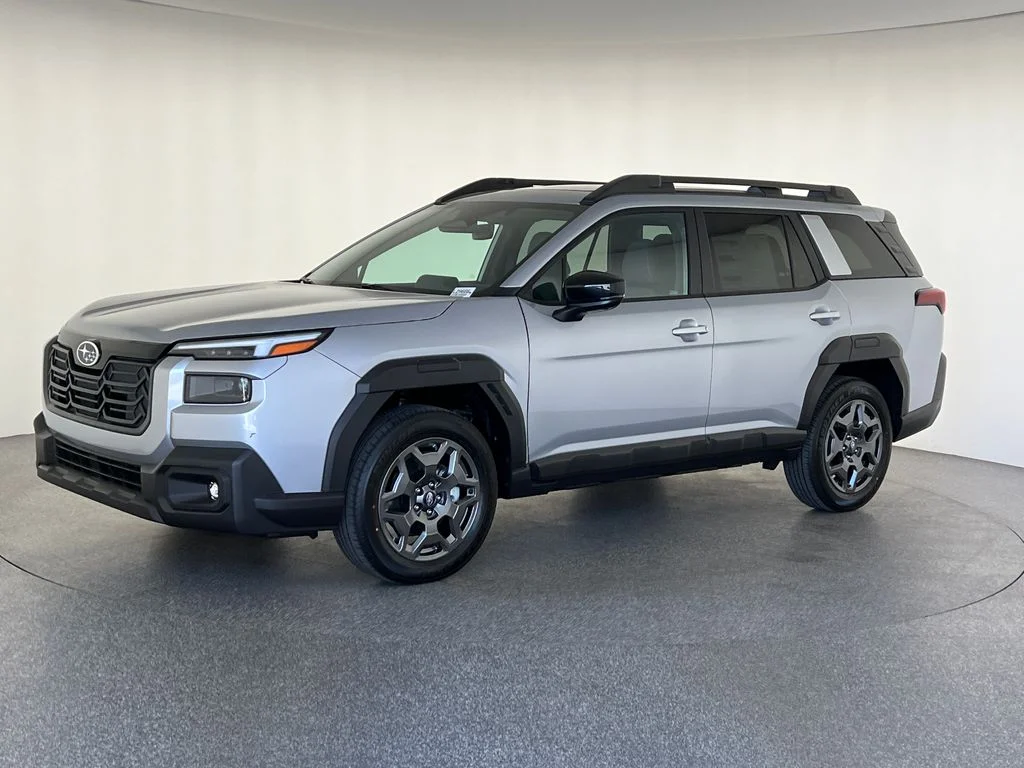 New 2026 ICE SILVER METALLIC Subaru Premium image 9