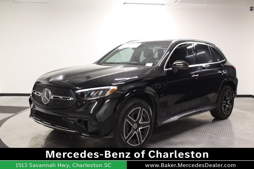 Used 2026  Mercedes-Benz GLC 300 image 1