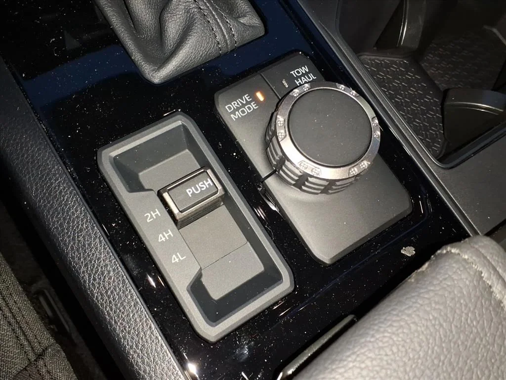 2026 Toyota Tundra SR5 - Photo 11