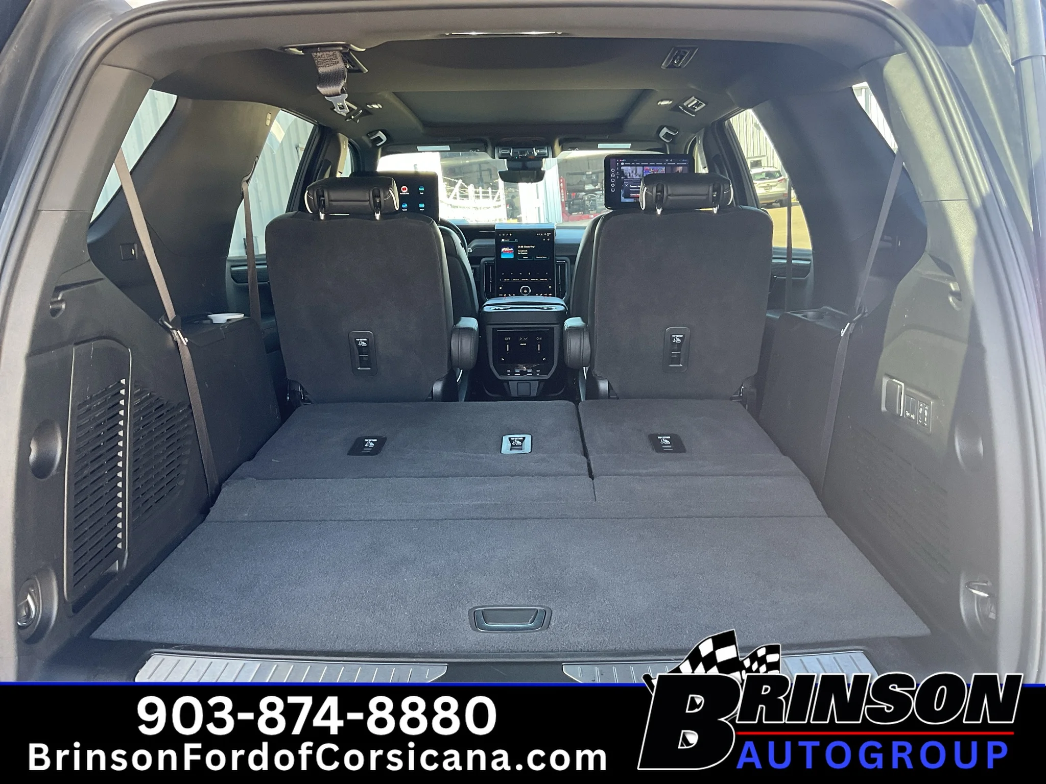 Used 2025 Summit White GMC AT4 Ultimate image 10