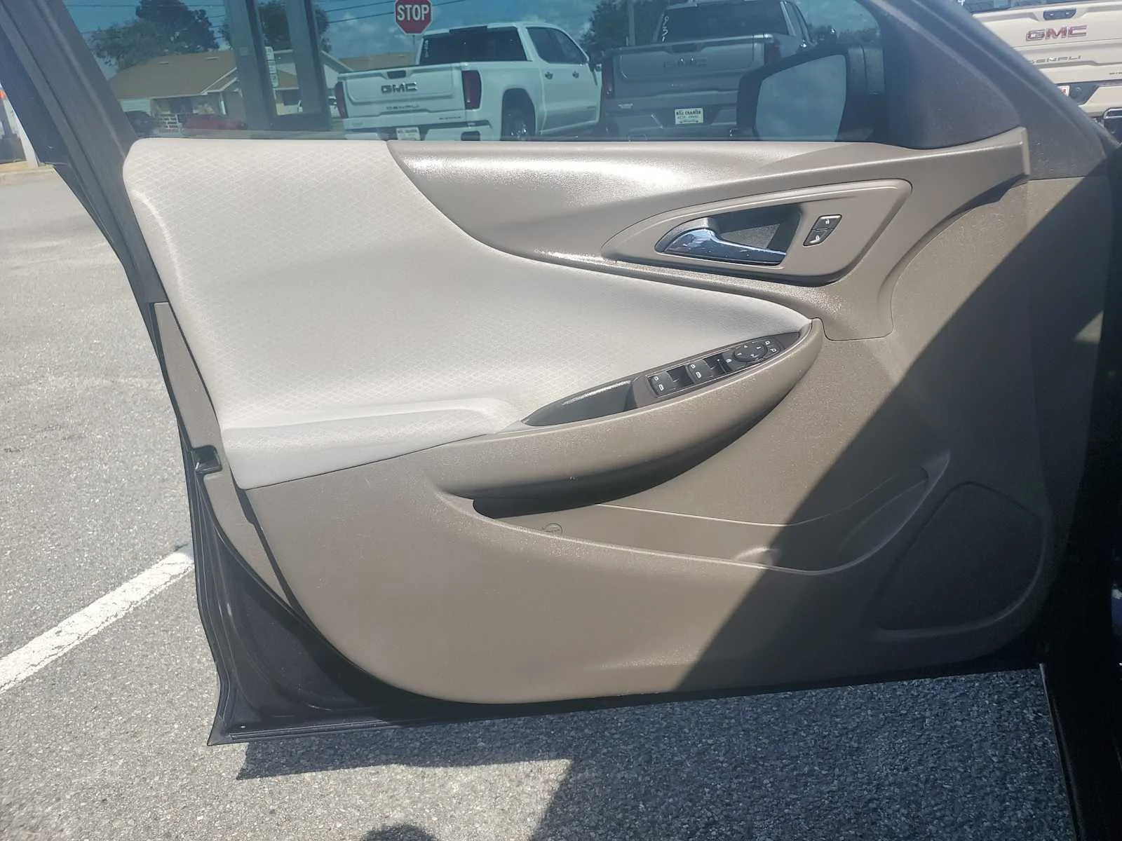 Used 2022 DARK ASH METALLIC Chevrolet LS image 22