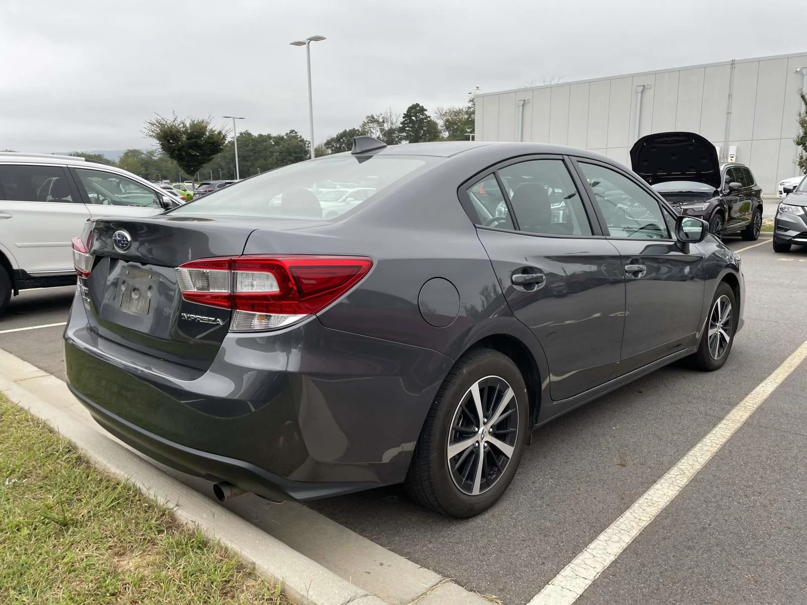 Used 2022 Magnetite Gray Metallic Subaru Premium image 4