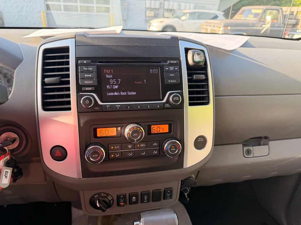 Used 2016 Glacier White Nissan SV image 11
