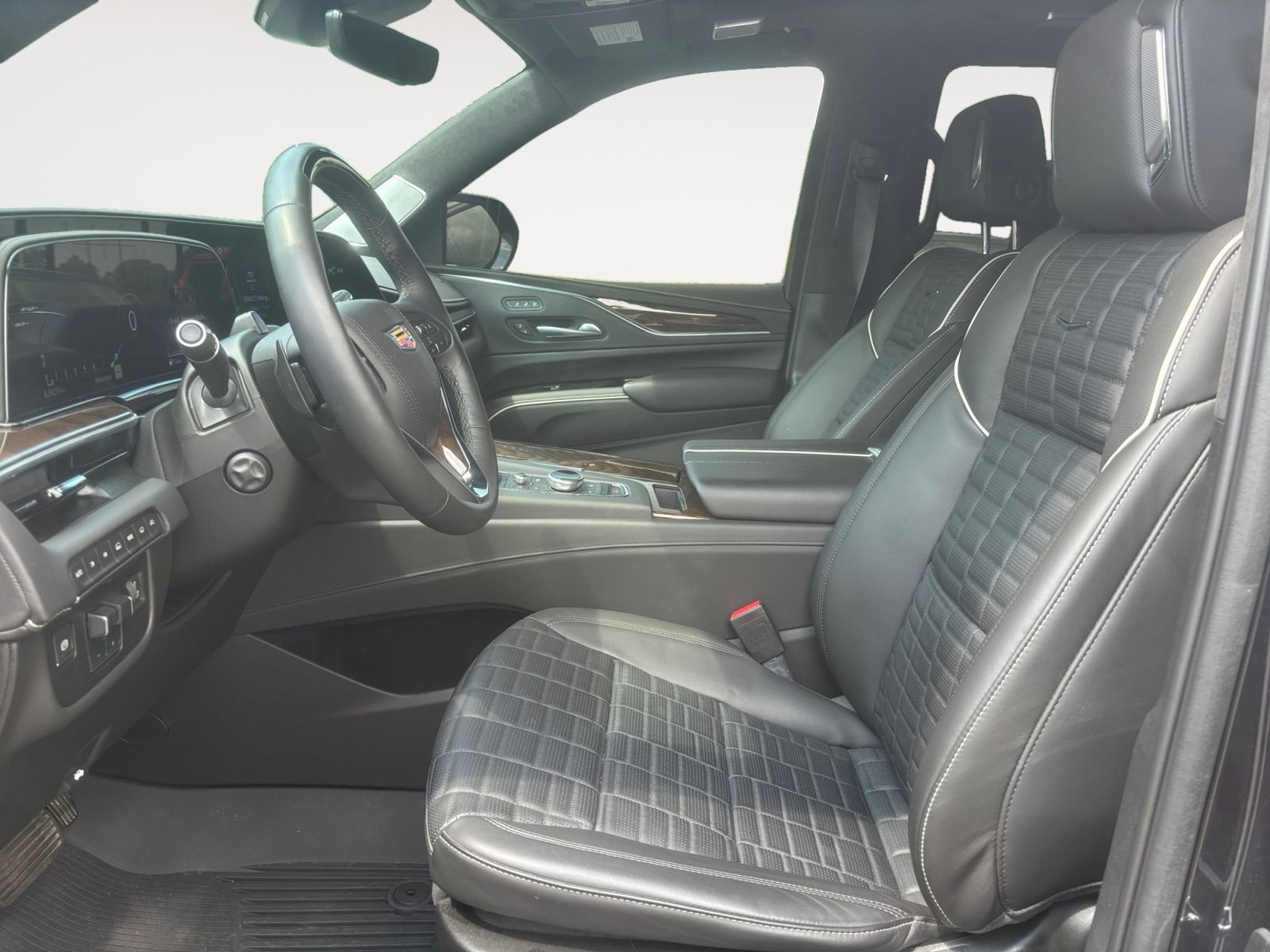 Used 2024 Gray Cadillac Sport Platinum image 9
