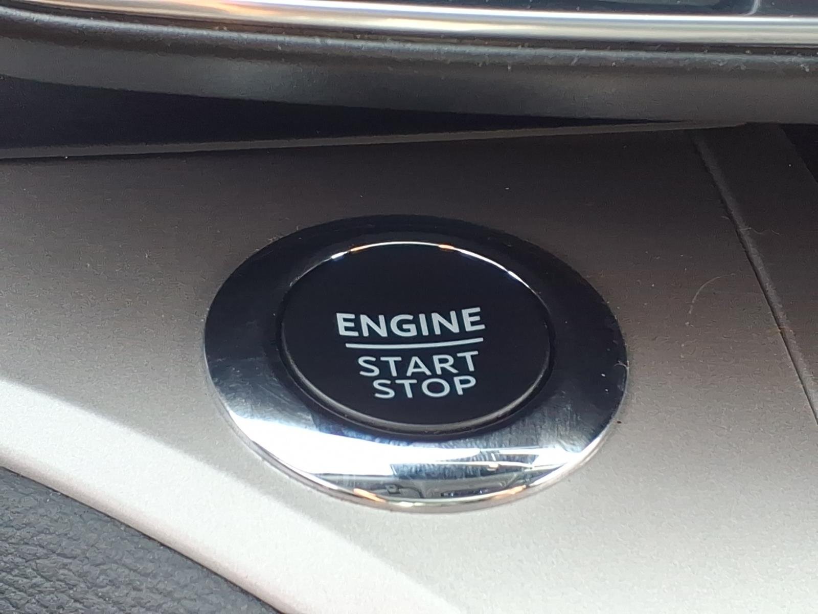 Used 2023 Gray Ford XLT image 10