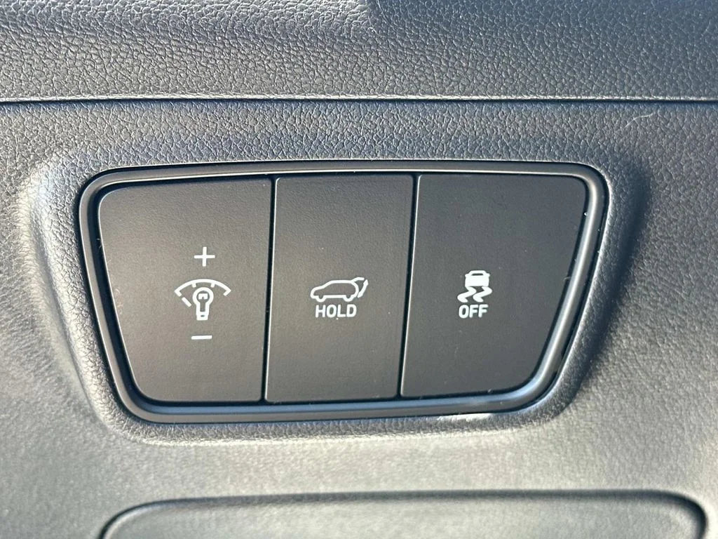 Used 2022 Gray Hyundai SEL image 29