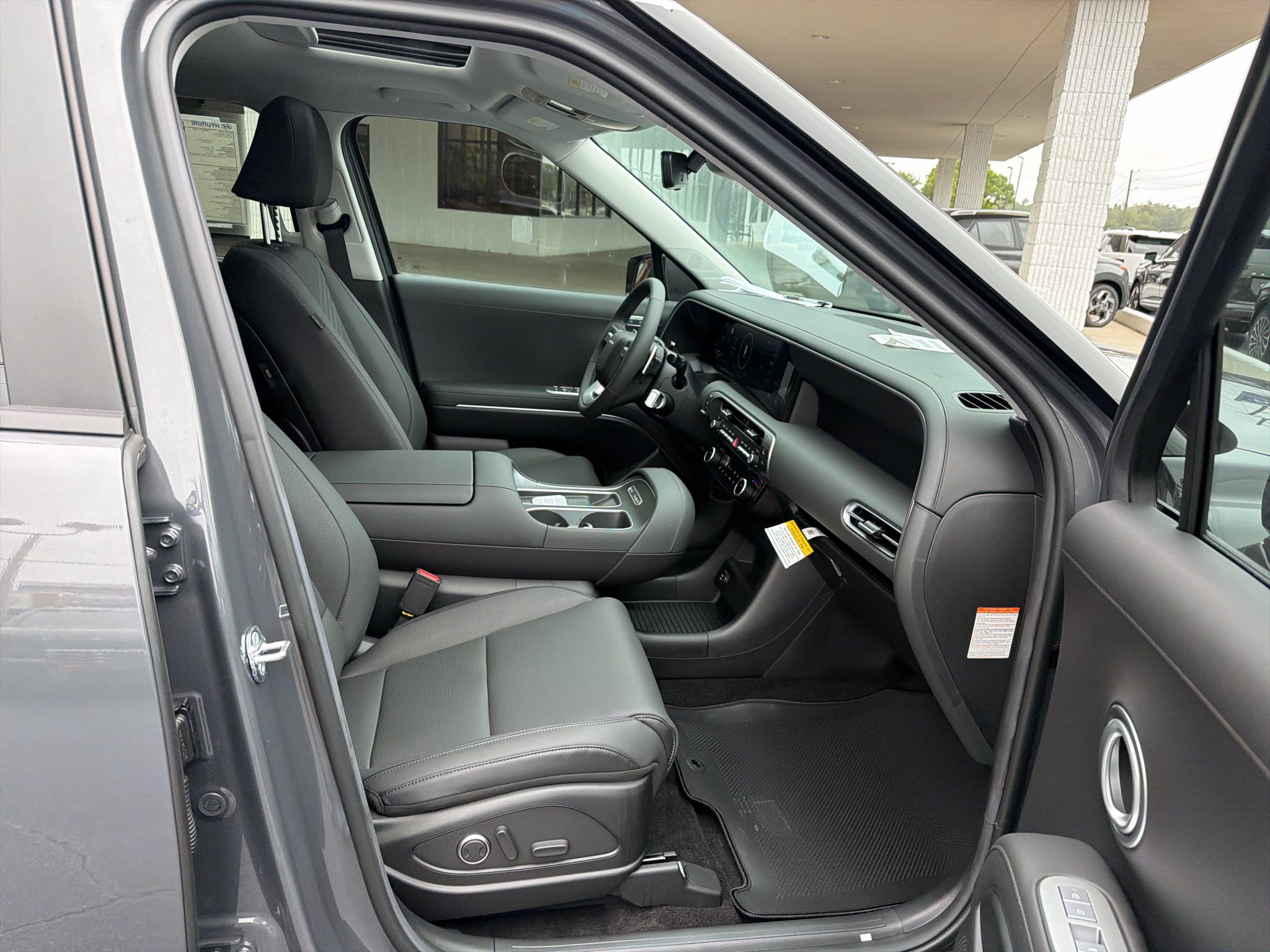 New 2027 Ecotronic Gray Pearl Hyundai Blue SEL Premium 8P image 52