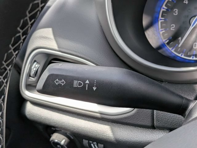 Used 2026 Silver Chrysler Select image 28