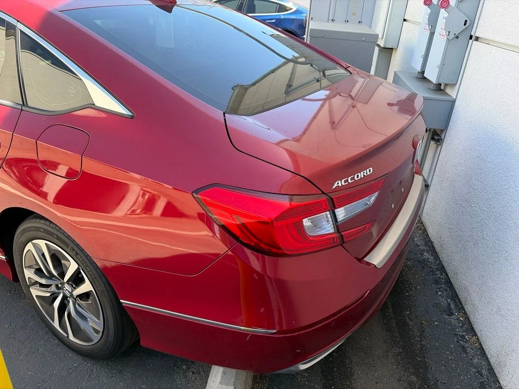 Used 2018 Red Honda Touring image 21