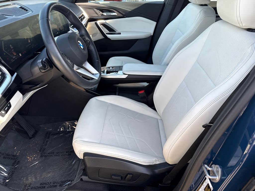 Used 2026 Night Dusk Blue Metallic BMW xDrive28i image 22