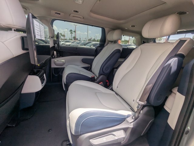 New 2026 Ivory Silver Kia SX Prestige image 17