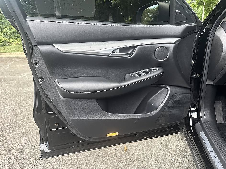 Used 2020 Black Obsidian INFINITI PURE image 9