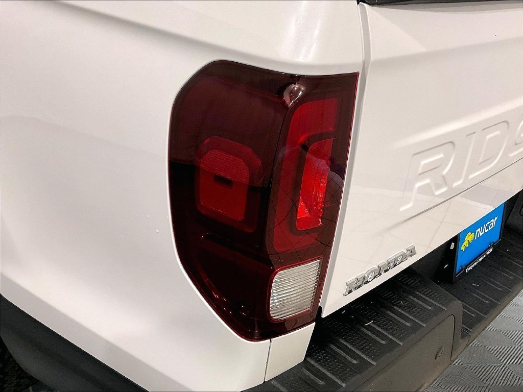 Used 2025 White Honda TrailSport+ image 35