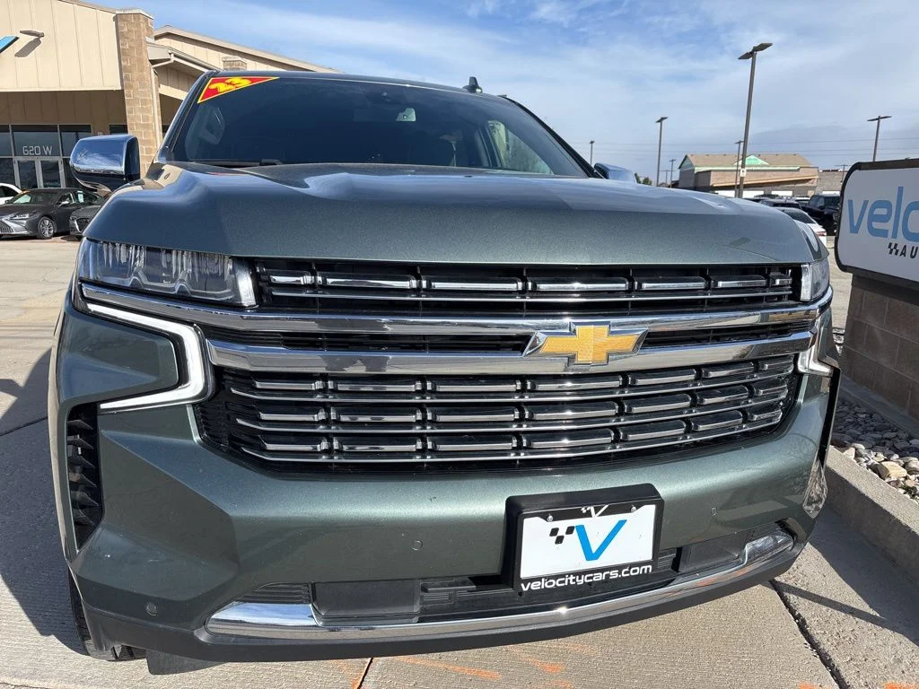 Used 2023 Green Chevrolet Premier image 2