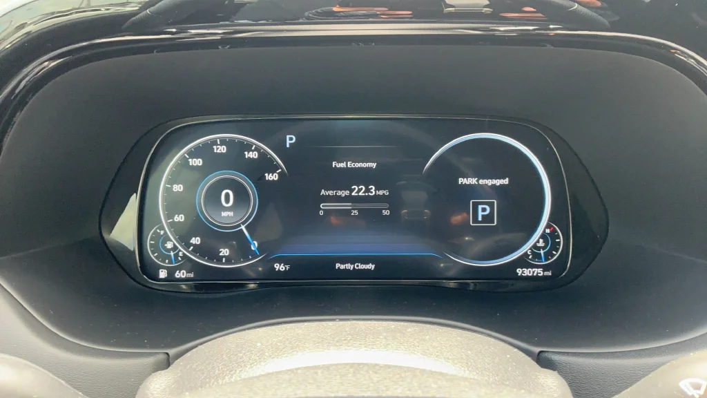 Used 2020 White Hyundai Limited image 13